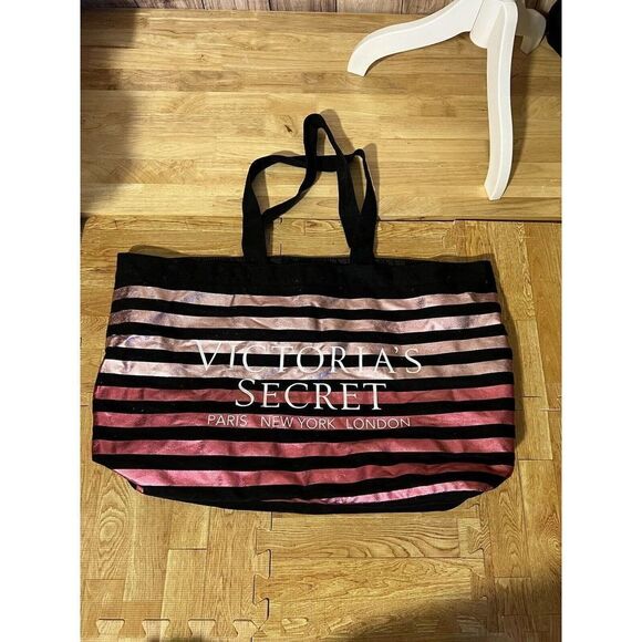 VICTORIA'S SECRET WOMEN'S BLACK / PINK SHINY STRIPES WEEKENDER TRAVEL BAG - Picture 2 of 11